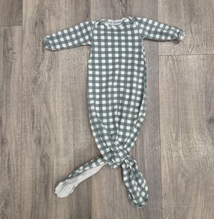 THE OVER COMPANY Newborn Knotted Gown